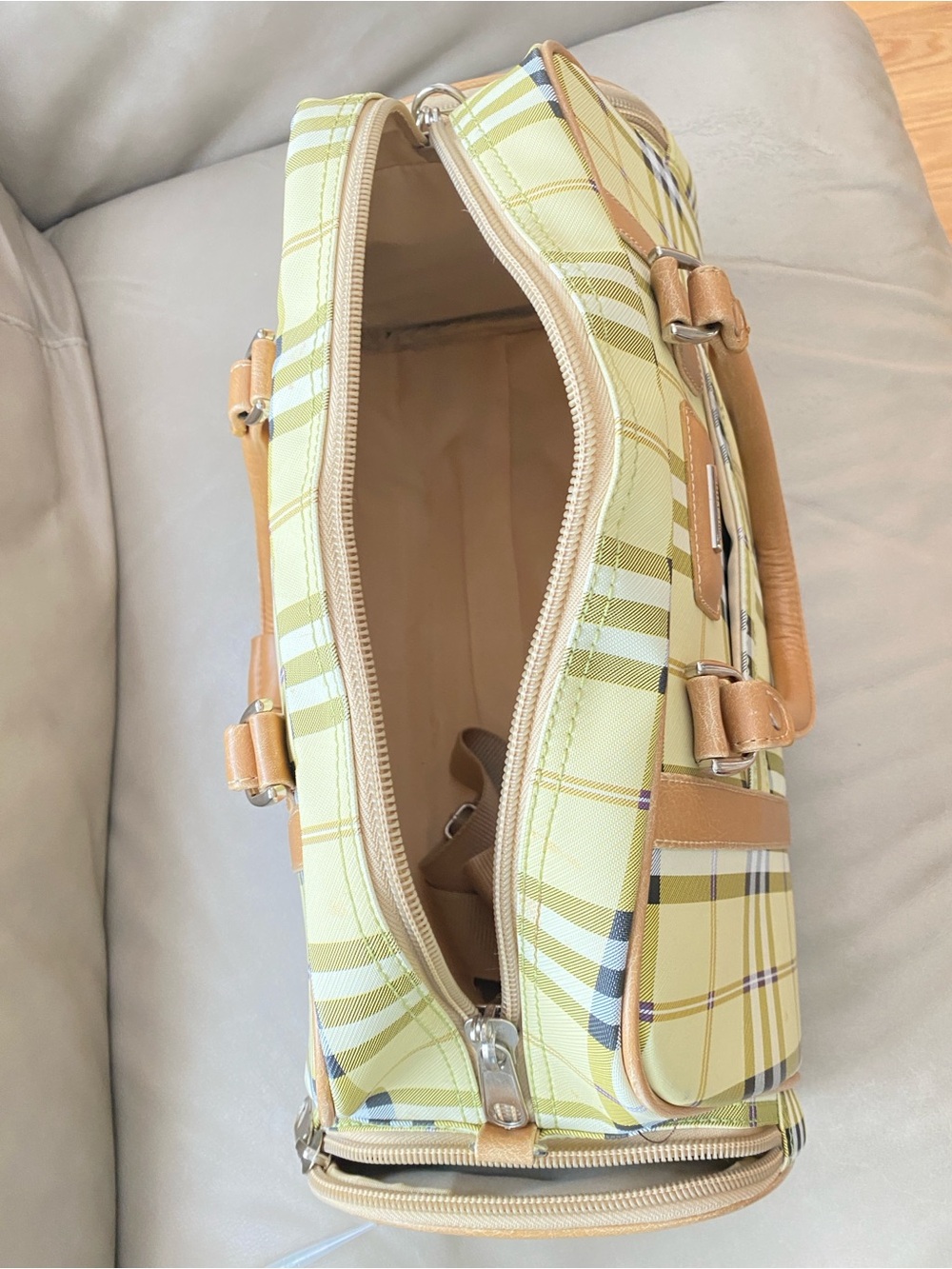 Metro waterproof Yellow Plaid Travel Bag with Tan Trim - Picture 6 of 9
